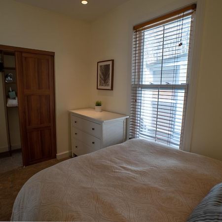 Roscoe Village Guesthouse ชิคาโก ห้อง รูปภาพ